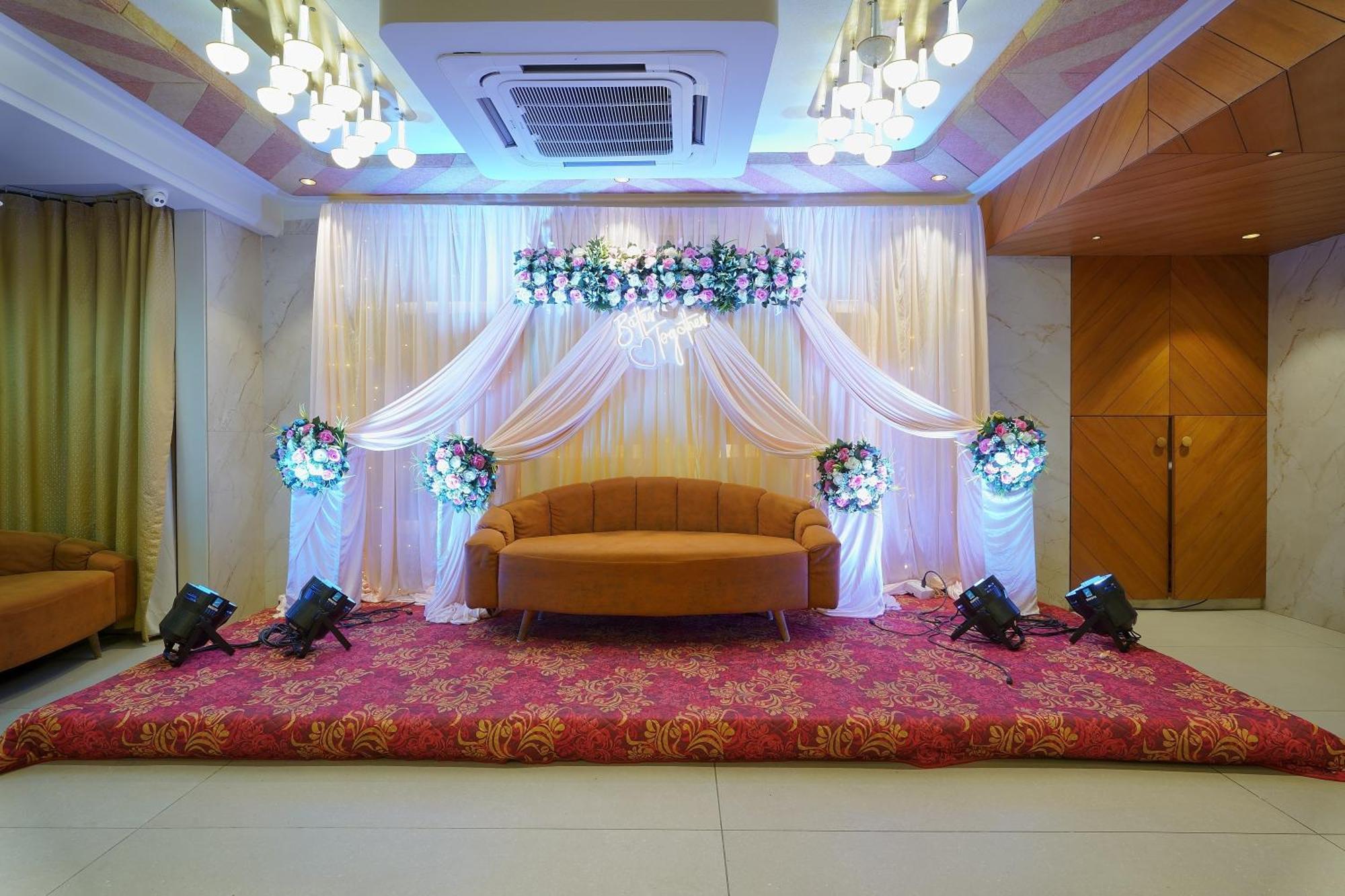 Artilla Inn Ahmedabad Exterior photo