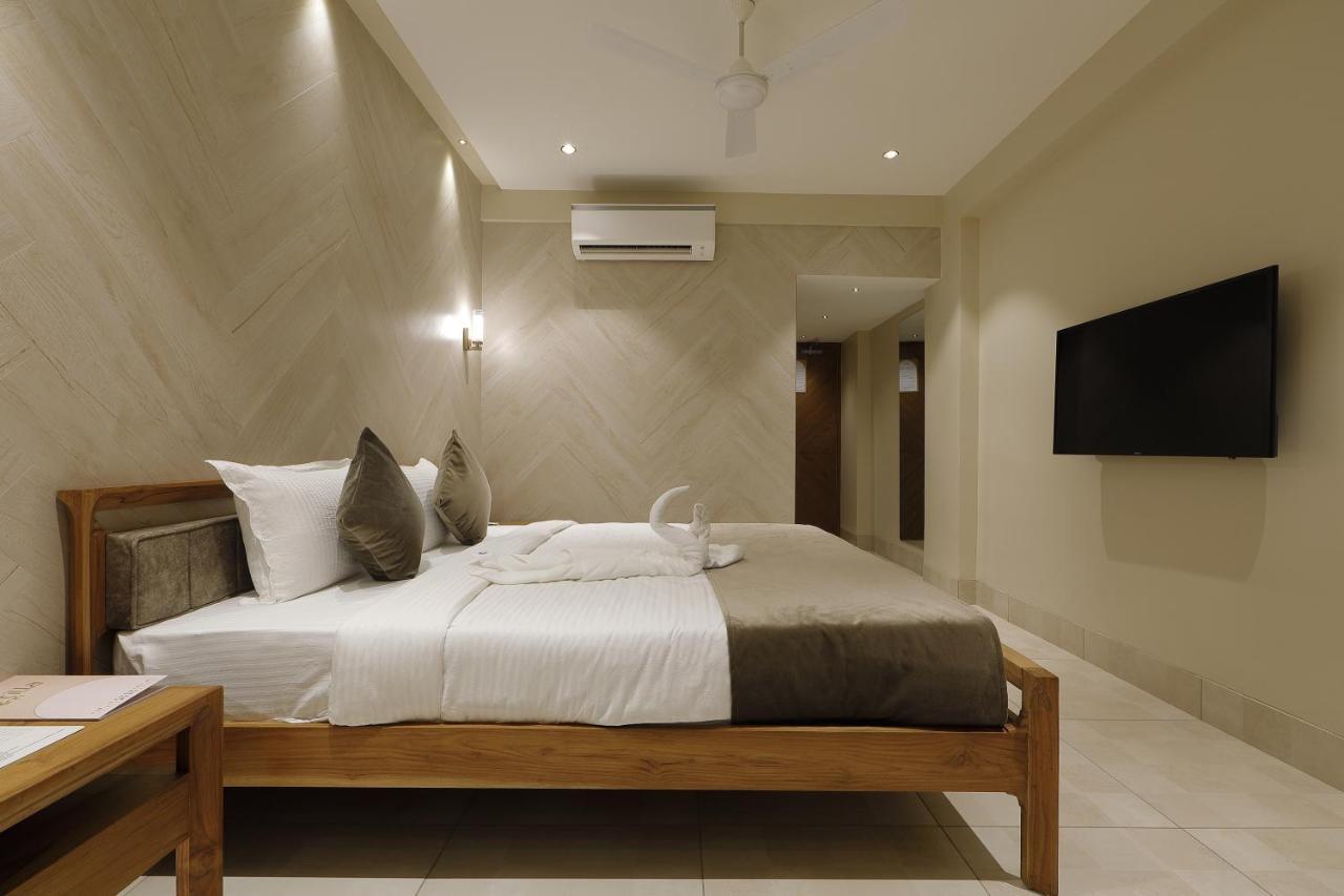 Artilla Inn Ahmedabad Exterior photo