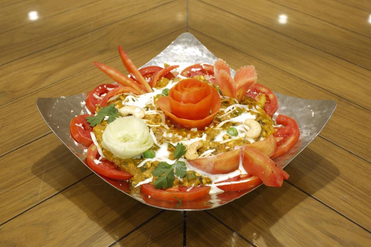 Artilla Inn Ahmedabad Exterior photo