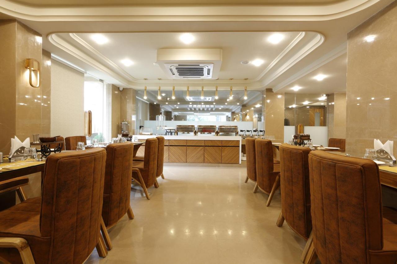 Artilla Inn Ahmedabad Exterior photo
